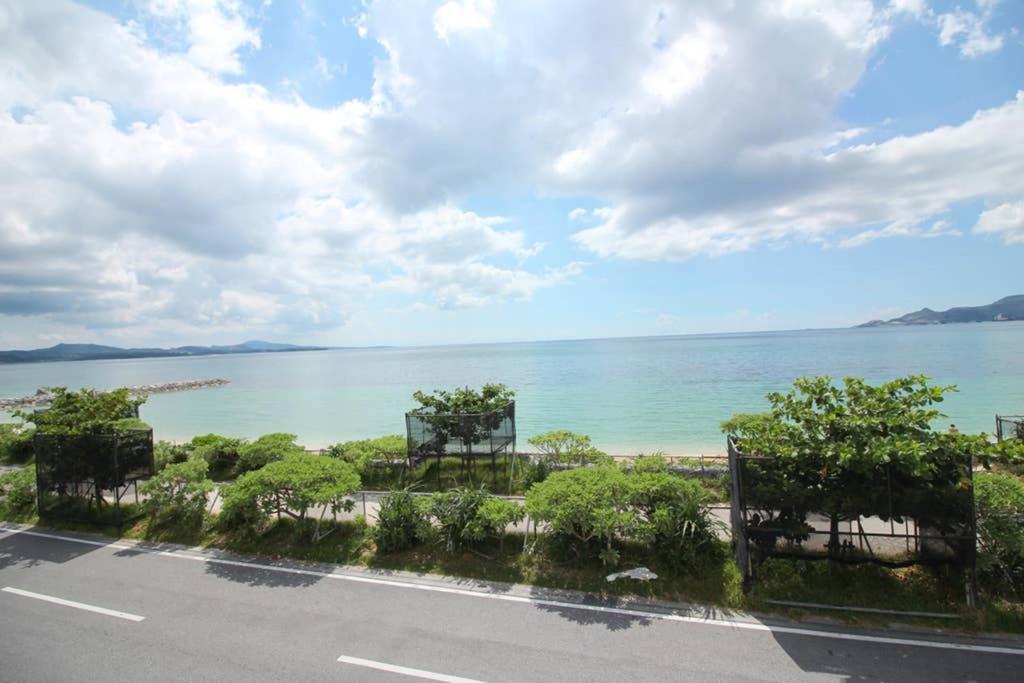 Beach Side Hotel Yamoriyanonikai Наго Екстериор снимка